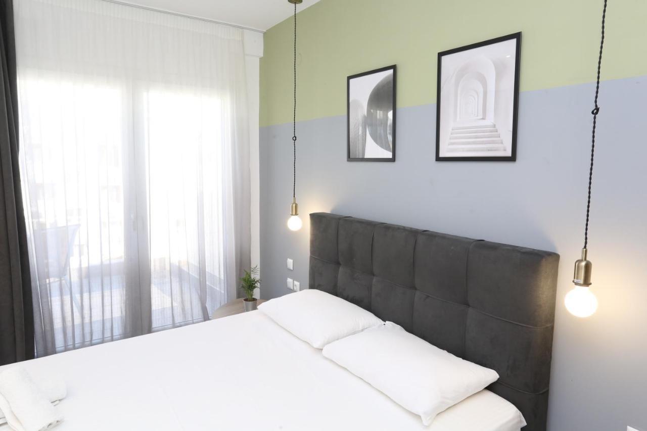 Downtown Seaside Suites Szaloniki Kültér fotó