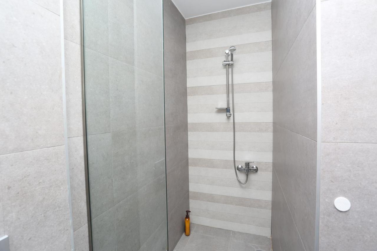 Downtown Seaside Suites Szaloniki Kültér fotó