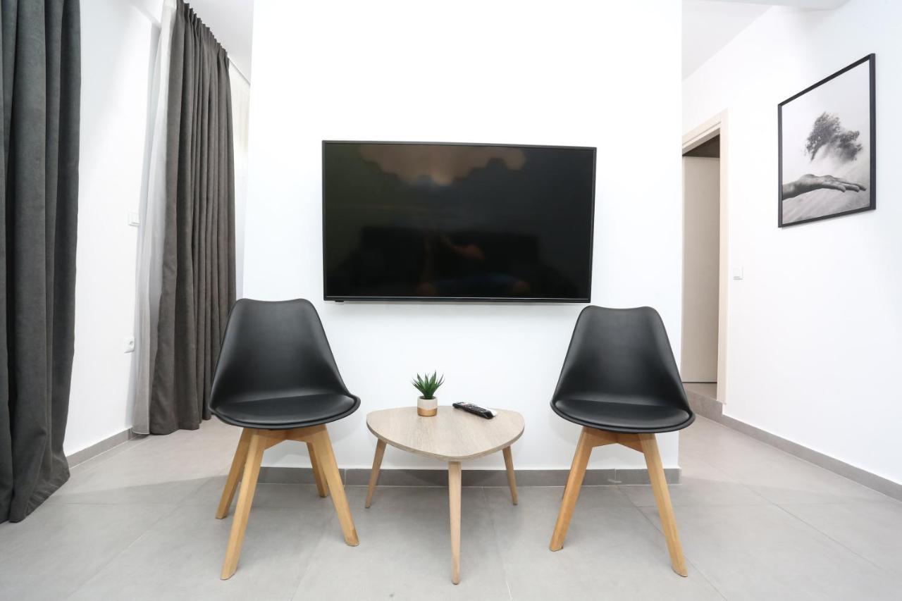 Downtown Seaside Suites Szaloniki Kültér fotó
