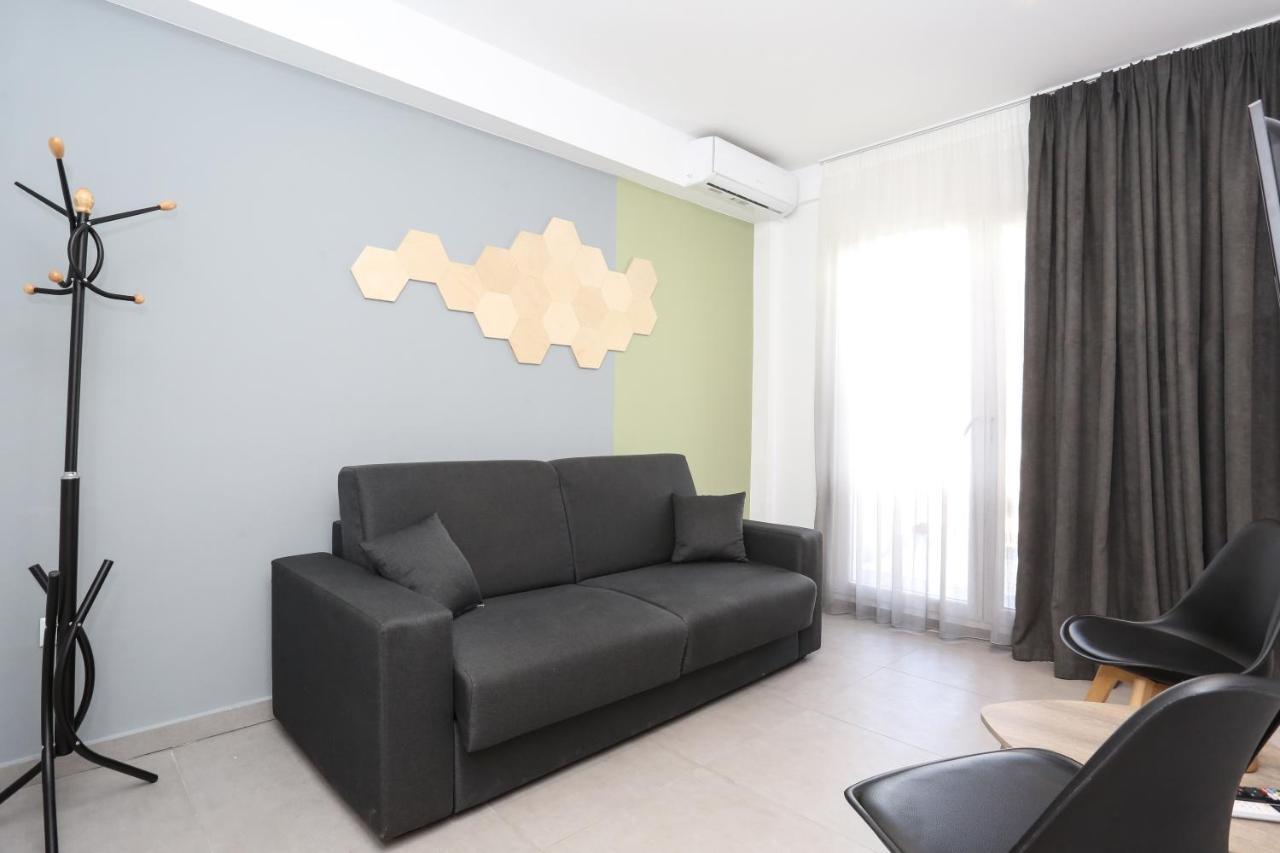 Downtown Seaside Suites Szaloniki Kültér fotó